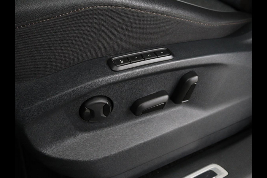 Seat Tarraco 1.5 TSI Xcellence Limited Edition 7-persoons | Panoramadak | Stoelverwarming | BEATS Audio | Trekhaak | Memory | Keyless | Full LED | Carplay