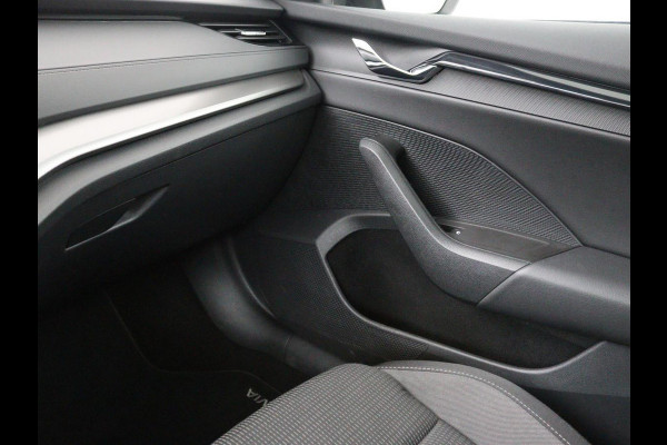Škoda Octavia 1.0 TSI Business Edition | Stoelverwarming | Camera | Carplay | Full LED | Navigatie | Parkeerhulp | Climate control | Cruise control