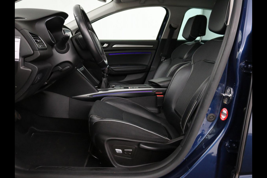 Renault Mégane 1.2 TCe Bose | 1e eigenaar | Trekhaak | Camera | Half leder | Carplay | Navigatie | Keyless | Massage | Climate control | Parkeerhulp | Cruise control