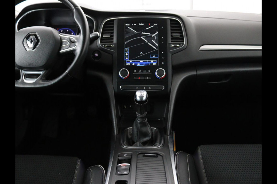 Renault Mégane 1.2 TCe Bose | 1e eigenaar | Trekhaak | Camera | Half leder | Carplay | Navigatie | Keyless | Massage | Climate control | Parkeerhulp | Cruise control