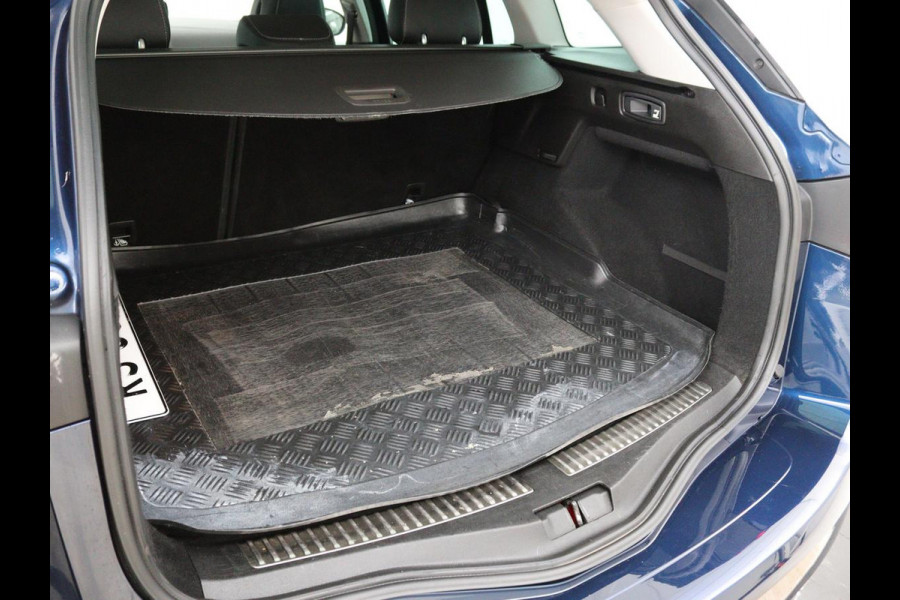 Renault Mégane 1.2 TCe Bose | 1e eigenaar | Trekhaak | Camera | Half leder | Carplay | Navigatie | Keyless | Massage | Climate control | Parkeerhulp | Cruise control