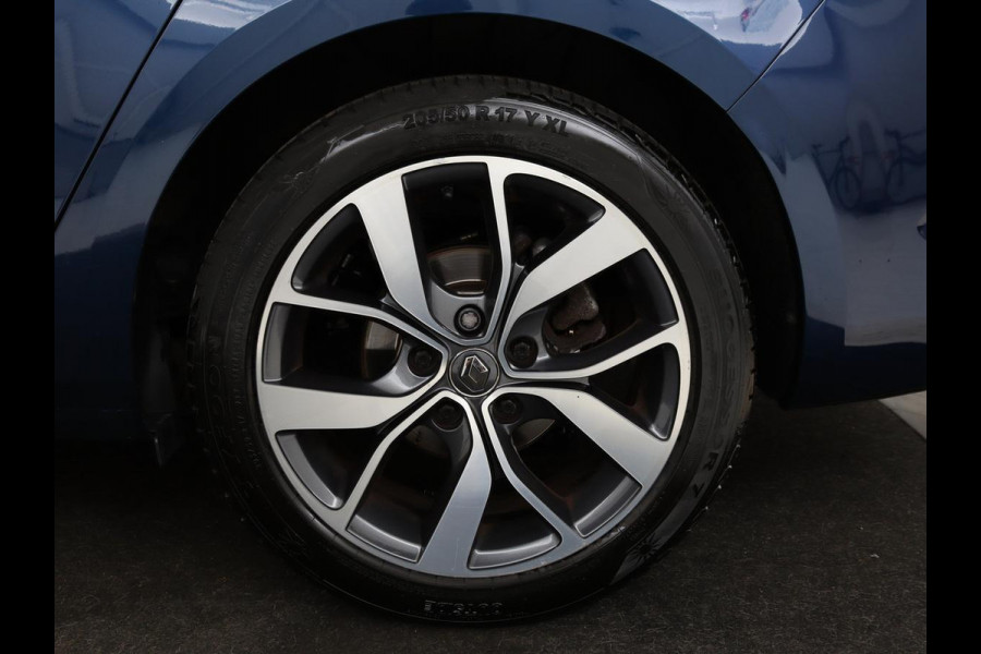 Renault Mégane 1.2 TCe Bose | 1e eigenaar | Trekhaak | Camera | Half leder | Carplay | Navigatie | Keyless | Massage | Climate control | Parkeerhulp | Cruise control