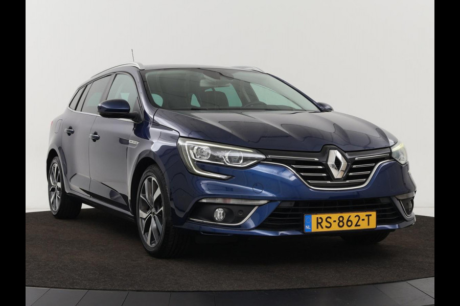 Renault Mégane 1.2 TCe Bose | 1e eigenaar | Trekhaak | Camera | Half leder | Carplay | Navigatie | Keyless | Massage | Climate control | Parkeerhulp | Cruise control