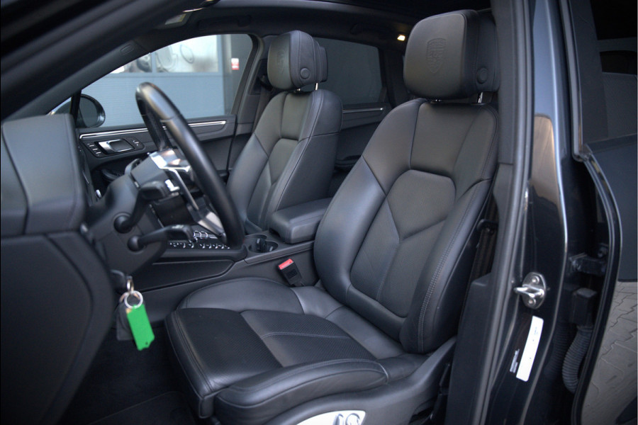 Porsche Macan 2.0 | Panoramadak | Bose | Luchtvering | PASM | Memory Seats | Camera | Leder Dashboard | Stuurverwarming | Stoelverwarming | Elektrische Achterklep | Navigatie |
