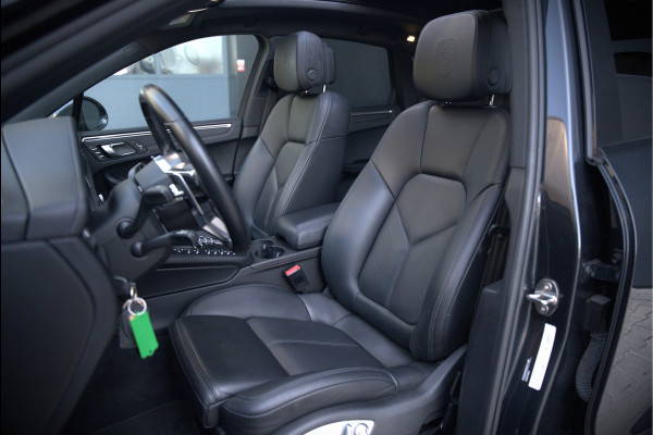 Porsche Macan 2.0 | Panoramadak | Bose | Luchtvering | PASM | Memory Seats | Camera | Leder Dashboard | Stuurverwarming | Stoelverwarming | Elektrische Achterklep | Navigatie |