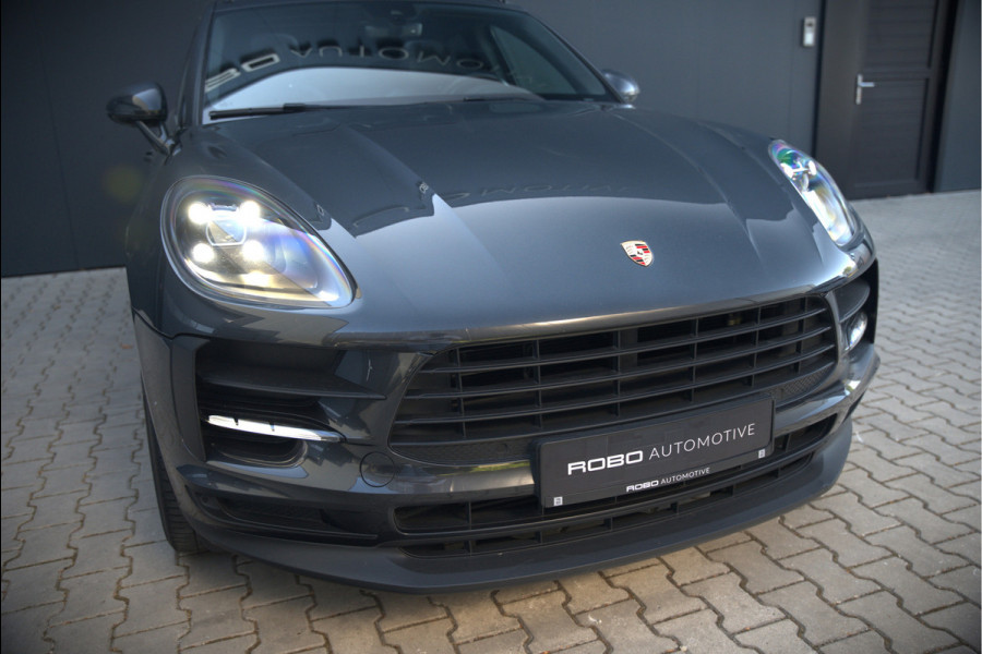 Porsche Macan 2.0 | Panoramadak | Bose | Luchtvering | PASM | Memory Seats | Camera | Leder Dashboard | Stuurverwarming | Stoelverwarming | Elektrische Achterklep | Navigatie |
