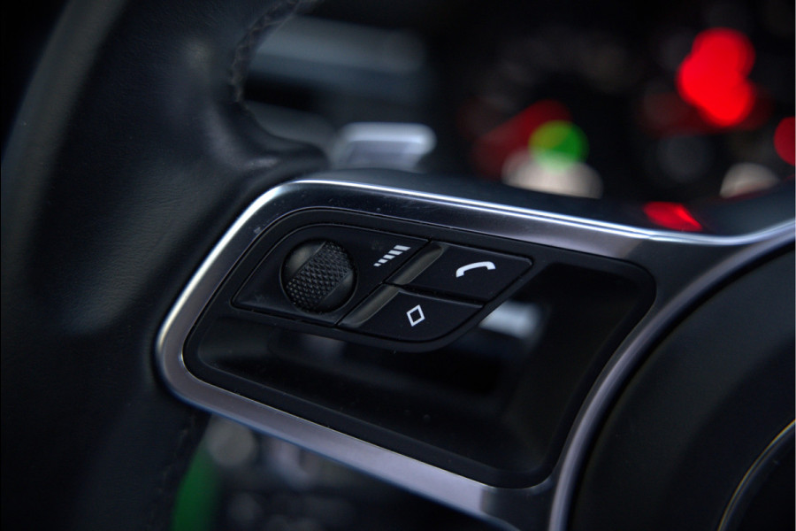 Porsche Macan 2.0 | Panoramadak | Bose | Luchtvering | PASM | Memory Seats | Camera | Leder Dashboard | Stuurverwarming | Stoelverwarming | Elektrische Achterklep | Navigatie |