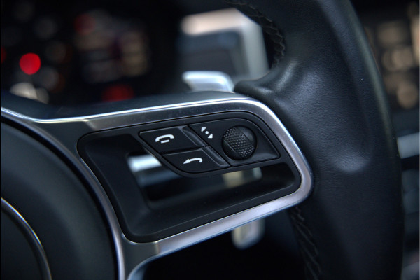 Porsche Macan 2.0 | Panoramadak | Bose | Luchtvering | PASM | Memory Seats | Camera | Leder Dashboard | Stuurverwarming | Stoelverwarming | Elektrische Achterklep | Navigatie |