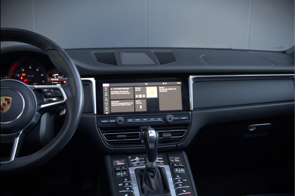 Porsche Macan 2.0 | Panoramadak | Bose | Luchtvering | PASM | Memory Seats | Camera | Leder Dashboard | Stuurverwarming | Stoelverwarming | Elektrische Achterklep | Navigatie |