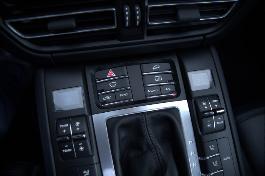 Porsche Macan 2.0 | Panoramadak | Bose | Luchtvering | PASM | Memory Seats | Camera | Leder Dashboard | Stuurverwarming | Stoelverwarming | Elektrische Achterklep | Navigatie |