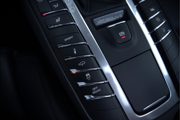 Porsche Macan 2.0 | Panoramadak | Bose | Luchtvering | PASM | Memory Seats | Camera | Leder Dashboard | Stuurverwarming | Stoelverwarming | Elektrische Achterklep | Navigatie |