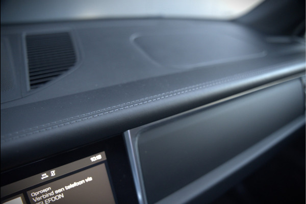 Porsche Macan 2.0 | Panoramadak | Bose | Luchtvering | PASM | Memory Seats | Camera | Leder Dashboard | Stuurverwarming | Stoelverwarming | Elektrische Achterklep | Navigatie |