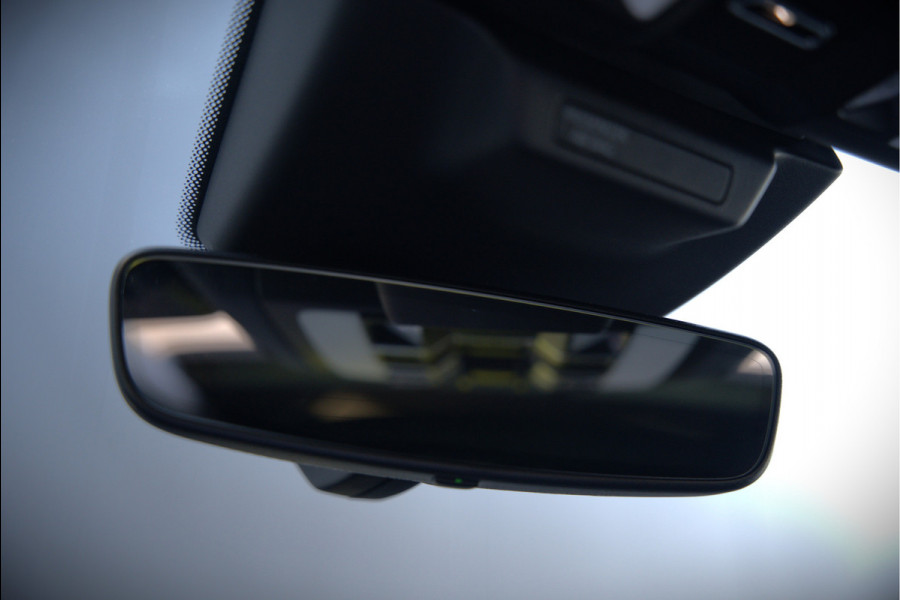 Porsche Macan 2.0 | Panoramadak | Bose | Luchtvering | PASM | Memory Seats | Camera | Leder Dashboard | Stuurverwarming | Stoelverwarming | Elektrische Achterklep | Navigatie |