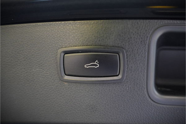 Porsche Macan 2.0 | Panoramadak | Bose | Luchtvering | PASM | Memory Seats | Camera | Leder Dashboard | Stuurverwarming | Stoelverwarming | Elektrische Achterklep | Navigatie |