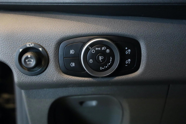 Ford Transit 350 2.0 TDCI L3/H2 AUTOMAAT 360° CAMERA TREKHAAK DRIVER ASS CLIMA TREKHAAK ZEER VOL UITGERUST LEASE V/A €199,- p.m.