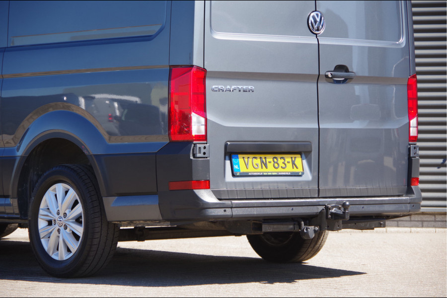 Volkswagen Crafter 35 2.0 TDI L3H3 HIGHLINE 140PK AUT. TREKHAAK, CAMERA, NAVI, CRUISE, AIRCO, NL AUTO, NAP