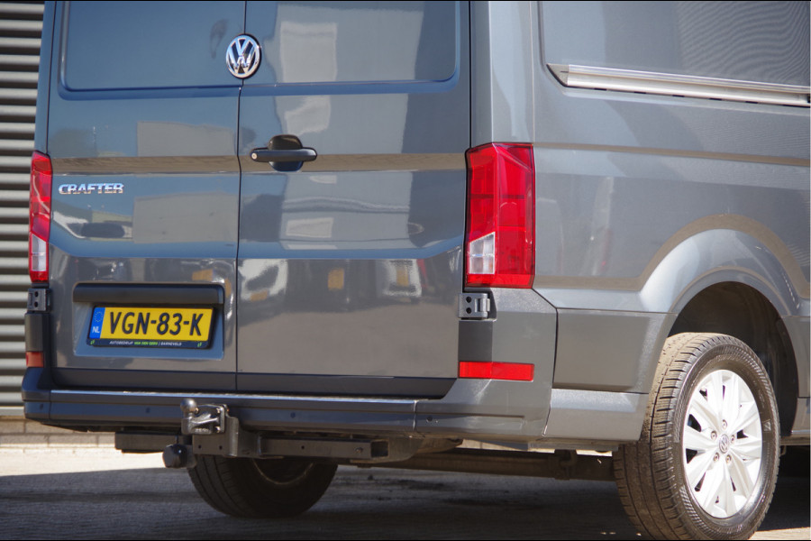 Volkswagen Crafter 35 2.0 TDI L3H3 HIGHLINE 140PK AUT. TREKHAAK, CAMERA, NAVI, CRUISE, AIRCO, NL AUTO, NAP