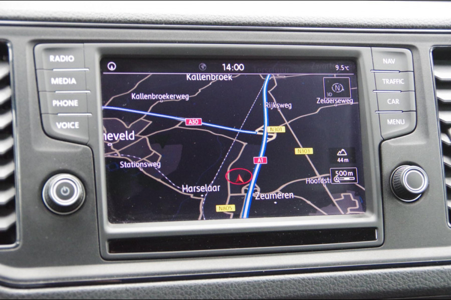 Volkswagen Crafter 35 2.0 TDI L3H3 HIGHLINE 140PK AUT. TREKHAAK, CAMERA, NAVI, CRUISE, AIRCO, NL AUTO, NAP