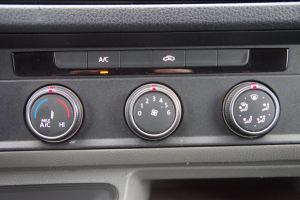 Volkswagen Crafter 35 2.0 TDI L3H3 HIGHLINE 140PK AUT. TREKHAAK, CAMERA, NAVI, CRUISE, AIRCO, NL AUTO, NAP
