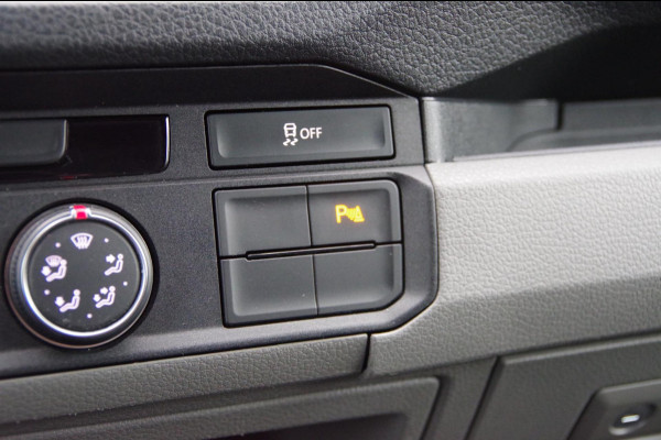 Volkswagen Crafter 35 2.0 TDI L3H3 HIGHLINE 140PK AUT. TREKHAAK, CAMERA, NAVI, CRUISE, AIRCO, NL AUTO, NAP