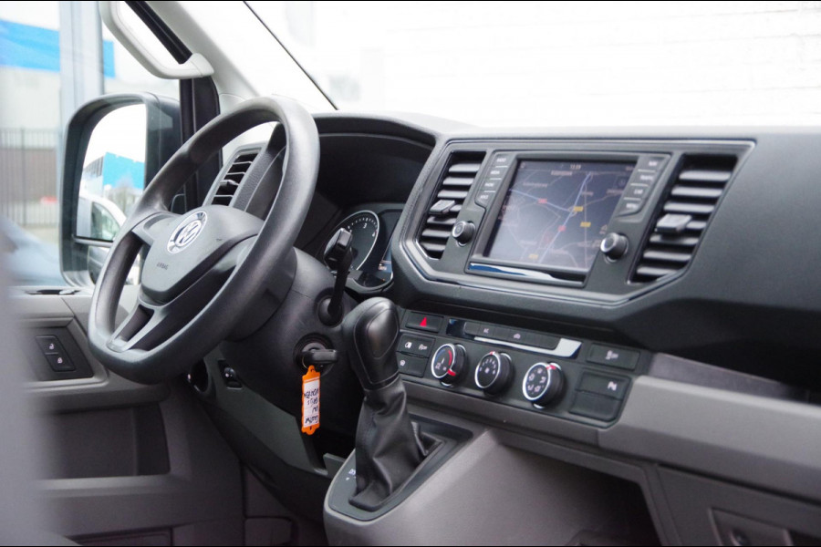 Volkswagen Crafter 35 2.0 TDI L3H3 HIGHLINE 140PK AUT. TREKHAAK, CAMERA, NAVI, CRUISE, AIRCO, NL AUTO, NAP