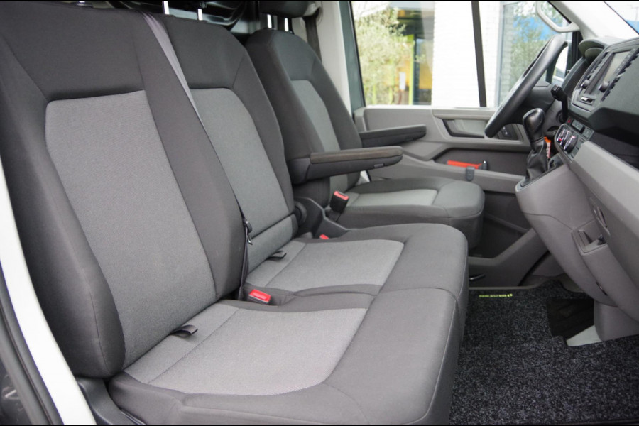 Volkswagen Crafter 35 2.0 TDI L3H3 HIGHLINE 140PK AUT. TREKHAAK, CAMERA, NAVI, CRUISE, AIRCO, NL AUTO, NAP