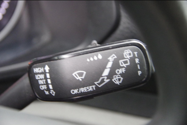 Volkswagen Crafter 35 2.0 TDI L3H3 HIGHLINE 140PK AUT. TREKHAAK, CAMERA, NAVI, CRUISE, AIRCO, NL AUTO, NAP