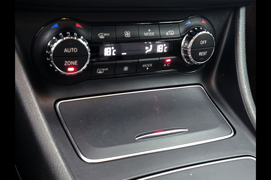 Mercedes-Benz GLA 180 Business Solution | Lichtmetalen velgen | Navigatie | Parking support | Inclusief 12 Maanden Garantie