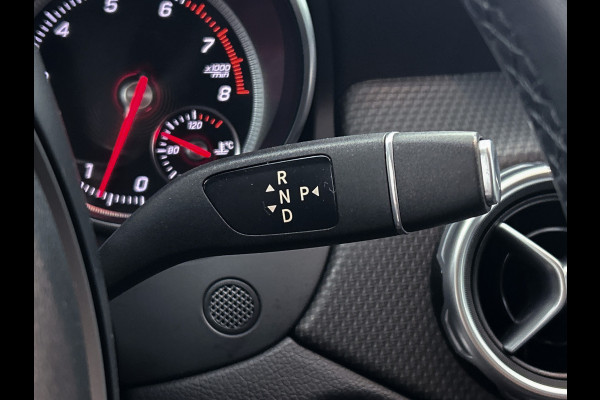 Mercedes-Benz GLA 180 Business Solution | Lichtmetalen velgen | Navigatie | Parking support | Inclusief 12 Maanden Garantie