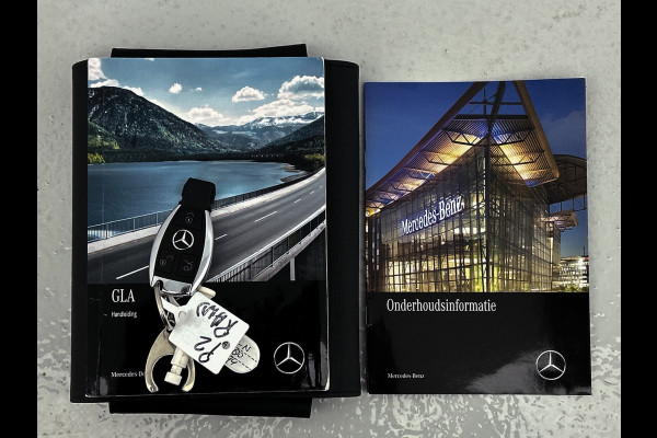 Mercedes-Benz GLA 180 Business Solution | Lichtmetalen velgen | Navigatie | Parking support | Inclusief 12 Maanden Garantie