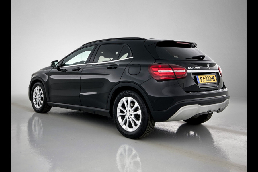 Mercedes-Benz GLA 180 Business Solution | Lichtmetalen velgen | Navigatie | Parking support | Inclusief 12 Maanden Garantie