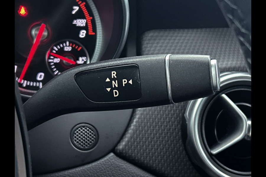 Mercedes-Benz GLA 180 Business Solution | Lichtmetalen velgen | Navigatie | Parking support | Inclusief 12 Maanden Garantie