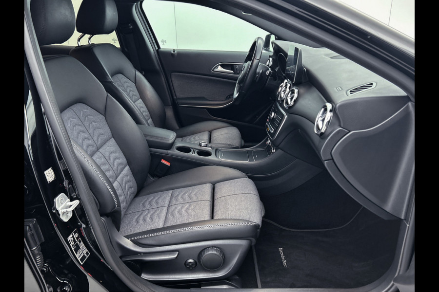 Mercedes-Benz GLA 180 Business Solution | Lichtmetalen velgen | Navigatie | Parking support | Inclusief 12 Maanden Garantie
