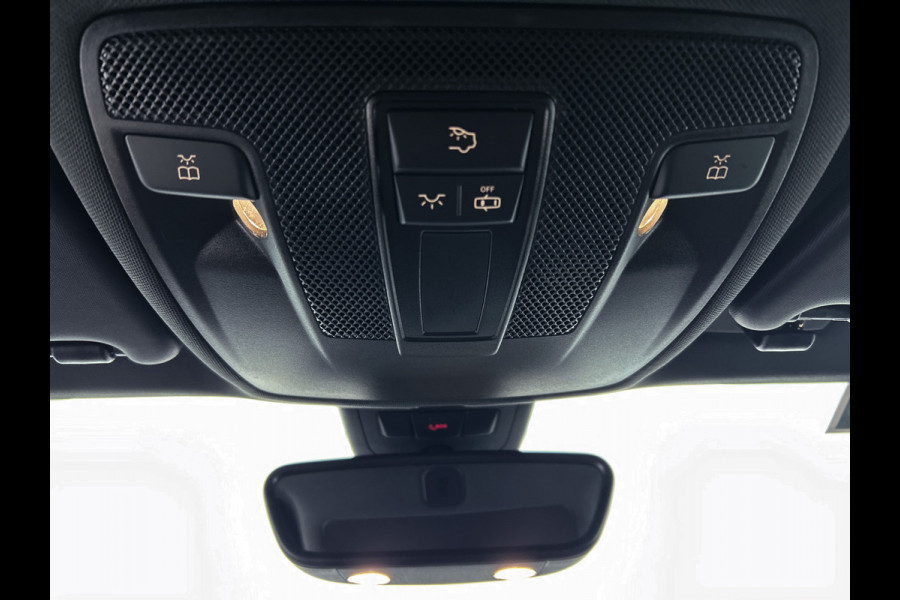 Mercedes-Benz GLA 180 Business Solution | Lichtmetalen velgen | Navigatie | Parking support | Inclusief 12 Maanden Garantie