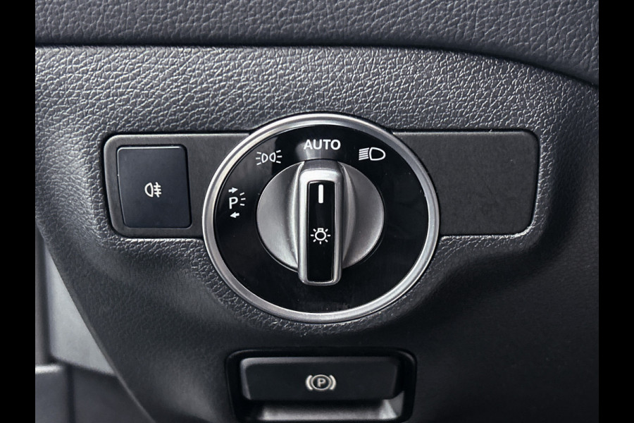 Mercedes-Benz GLA 180 Business Solution | Lichtmetalen velgen | Navigatie | Parking support | Inclusief 12 Maanden Garantie