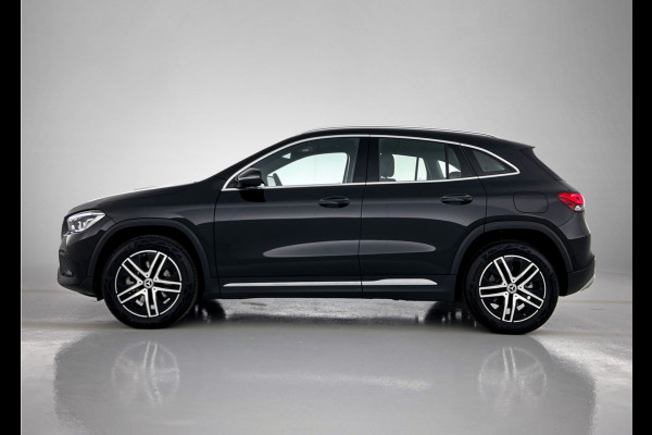 Mercedes-Benz GLA 250 e Luxury Line | 5 spaaks lichtmetalen velgen | Wide screen | Navigatie | Parking support | Inclusief 24 maanden Mercedes-Benz Certified garantie voor Europa.