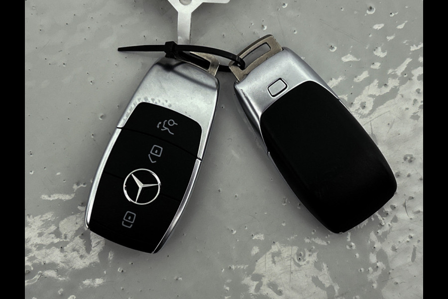 Mercedes-Benz GLA 250 e Luxury Line | 5 spaaks lichtmetalen velgen | Wide screen | Navigatie | Parking support | Inclusief 24 maanden Mercedes-Benz Certified garantie voor Europa.