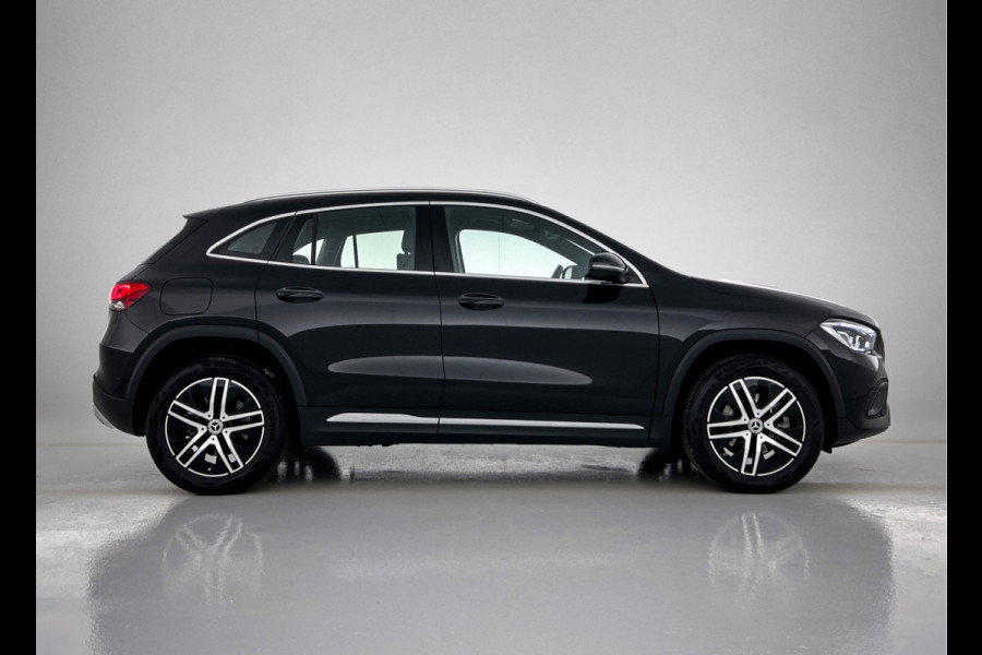 Mercedes-Benz GLA 250 e Luxury Line | 5 spaaks lichtmetalen velgen | Wide screen | Navigatie | Parking support | Inclusief 24 maanden Mercedes-Benz Certified garantie voor Europa.