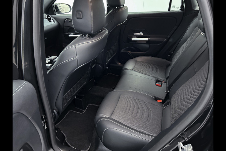 Mercedes-Benz GLA 250 e Luxury Line | 5 spaaks lichtmetalen velgen | Wide screen | Navigatie | Parking support | Inclusief 24 maanden Mercedes-Benz Certified garantie voor Europa.