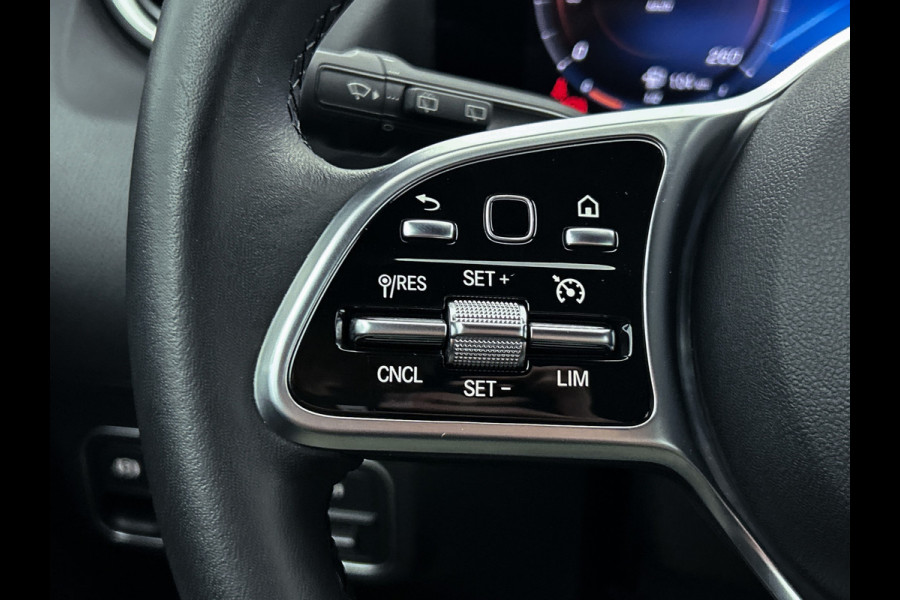 Mercedes-Benz GLA 250 e Luxury Line | 5 spaaks lichtmetalen velgen | Wide screen | Navigatie | Parking support | Inclusief 24 maanden Mercedes-Benz Certified garantie voor Europa.