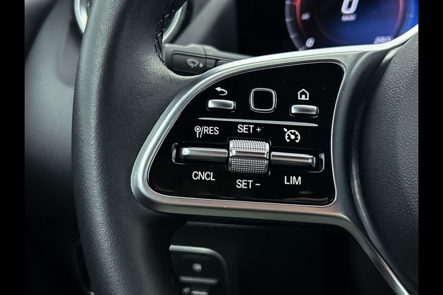 Mercedes-Benz GLA 250 e Luxury Line | 5 spaaks lichtmetalen velgen | Wide screen | Navigatie | Parking support | Inclusief 24 maanden Mercedes-Benz Certified garantie voor Europa.