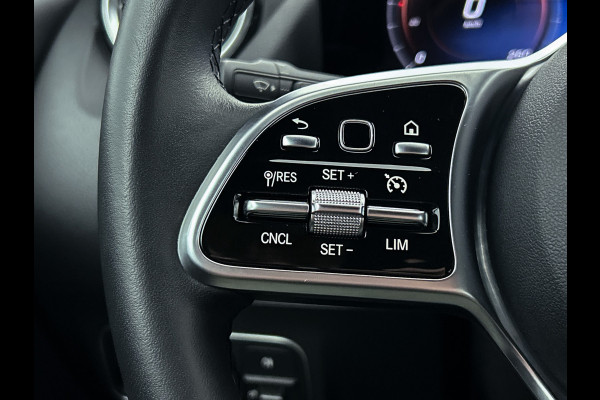 Mercedes-Benz GLA 250 e Luxury Line | 5 spaaks lichtmetalen velgen | Wide screen | Navigatie | Parking support | Inclusief 24 maanden Mercedes-Benz Certified garantie voor Europa.