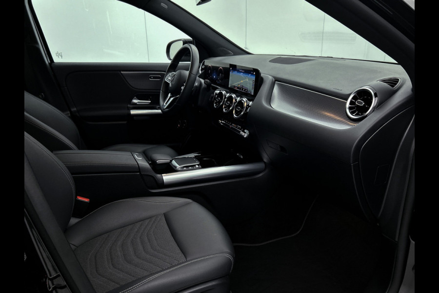 Mercedes-Benz GLA 250 e Luxury Line | 5 spaaks lichtmetalen velgen | Wide screen | Navigatie | Parking support | Inclusief 24 maanden Mercedes-Benz Certified garantie voor Europa.