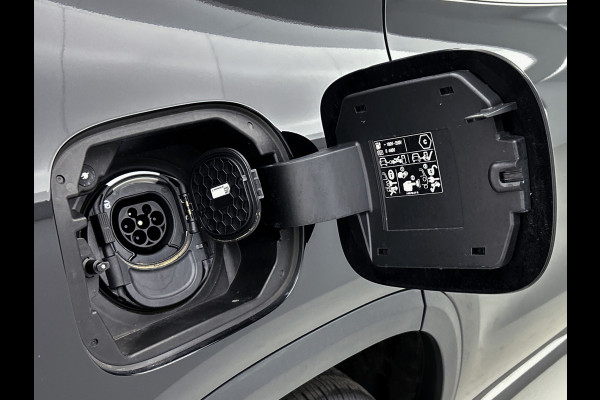 Mercedes-Benz GLA 250 e Luxury Line | 5 spaaks lichtmetalen velgen | Wide screen | Navigatie | Parking support | Inclusief 24 maanden Mercedes-Benz Certified garantie voor Europa.
