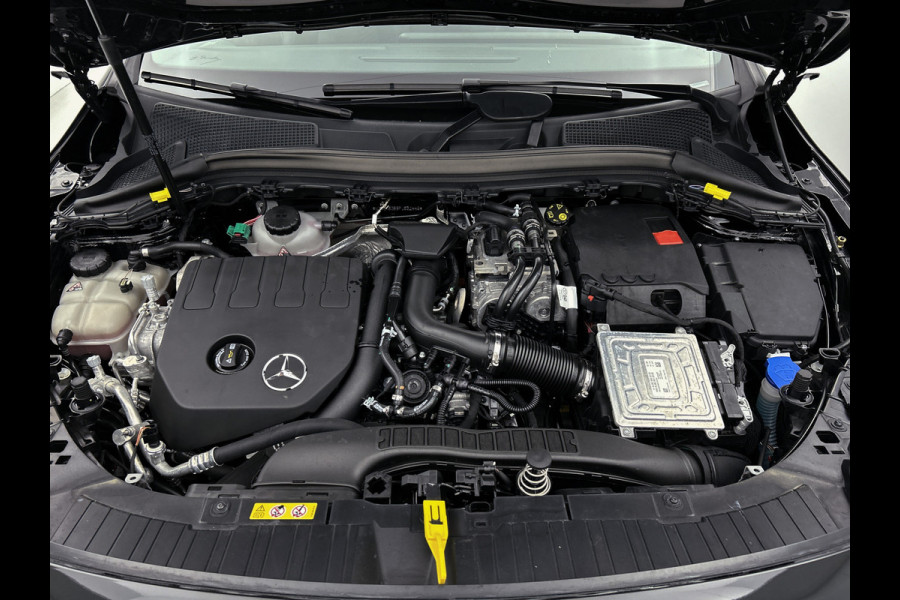 Mercedes-Benz GLA 250 e Luxury Line | 5 spaaks lichtmetalen velgen | Wide screen | Navigatie | Parking support | Inclusief 24 maanden Mercedes-Benz Certified garantie voor Europa.