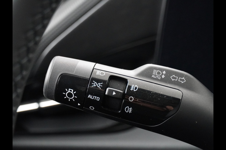 Kia Niro EV DynamicLine 64.8 kWh - Navigatie - Parkeersensoren voor en achter - Adaptieve cruise control - Fabrieksgarantie tot 11-2030