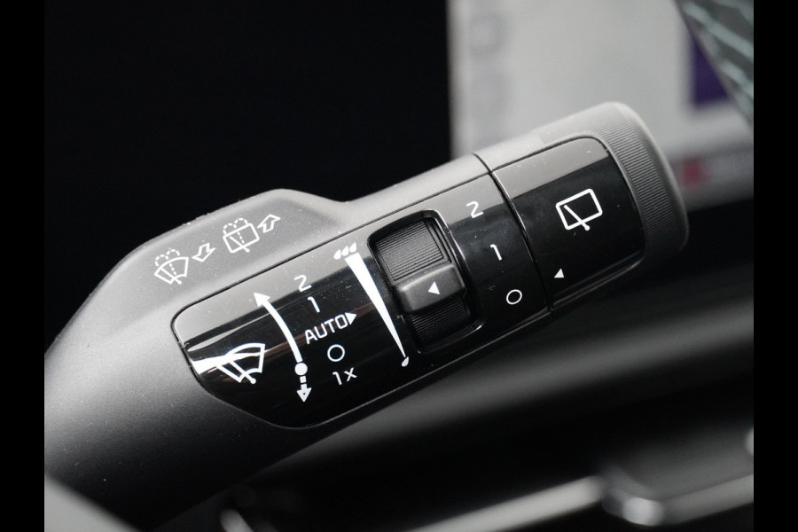 Kia Niro EV DynamicLine 64.8 kWh - Navigatie - Parkeersensoren voor en achter - Adaptieve cruise control - Fabrieksgarantie tot 11-2030