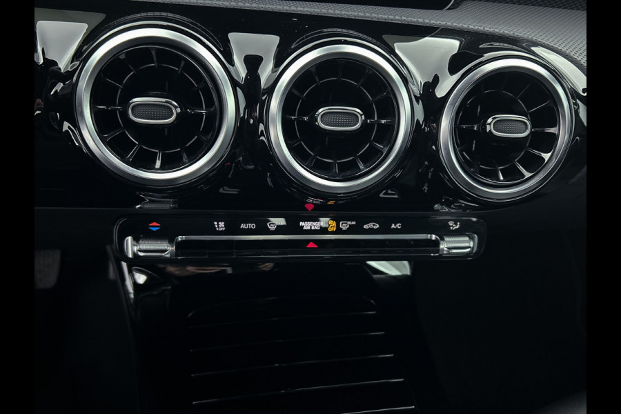 Mercedes-Benz A-Klasse 180 Advantage Lichtmetalen velgen | wide screen | navigatie | parking support met Camera achter | Inclusief 24 maanden Mercedes-Benz Certified garantie voor Europa.