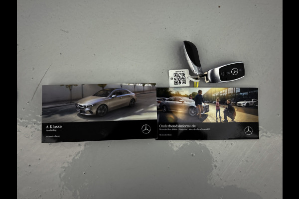 Mercedes-Benz A-Klasse 180 Advantage Lichtmetalen velgen | wide screen | navigatie | parking support met Camera achter | Inclusief 24 maanden Mercedes-Benz Certified garantie voor Europa.