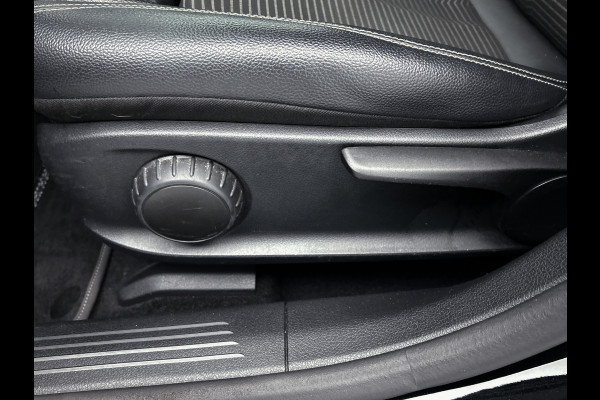 Mercedes-Benz A-Klasse 180 Advantage Lichtmetalen velgen | wide screen | navigatie | parking support met Camera achter | Inclusief 24 maanden Mercedes-Benz Certified garantie voor Europa.